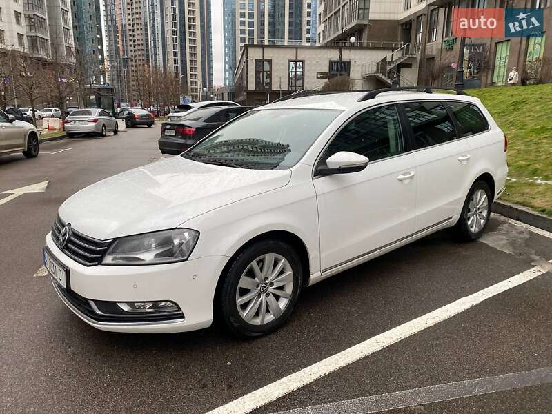Универсал Volkswagen Passat 2011 в 