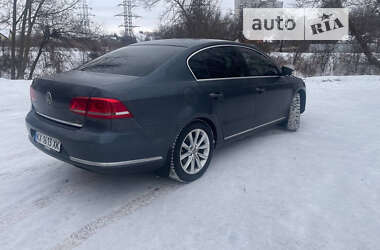 Седан Volkswagen Passat 2012 в Харкові