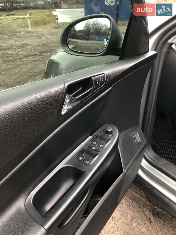 Седан Volkswagen Passat 2008 в Києві