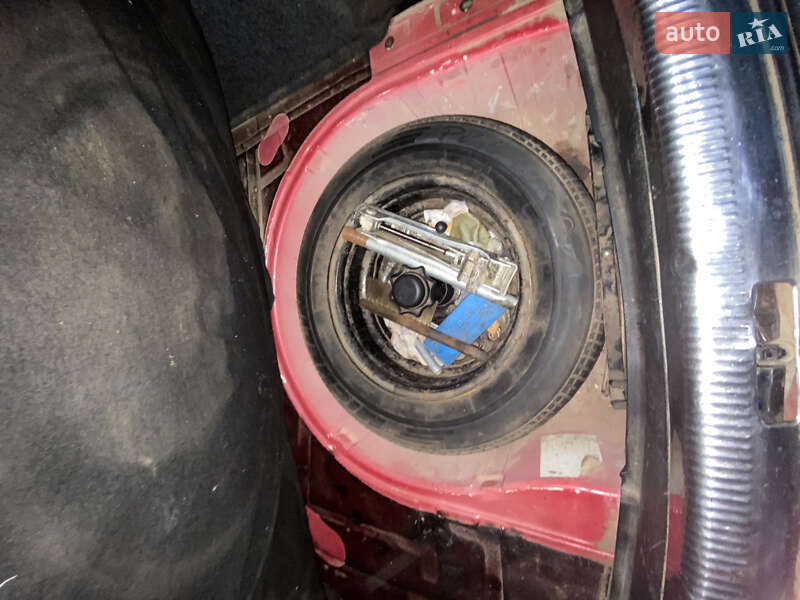 Седан Volkswagen Passat 2001 в Ивано-Франковске