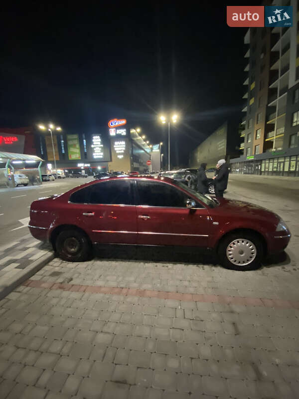 Седан Volkswagen Passat 2001 в Ивано-Франковске