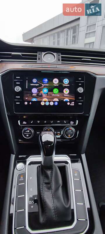 Седан Volkswagen Passat 2017 в Києві