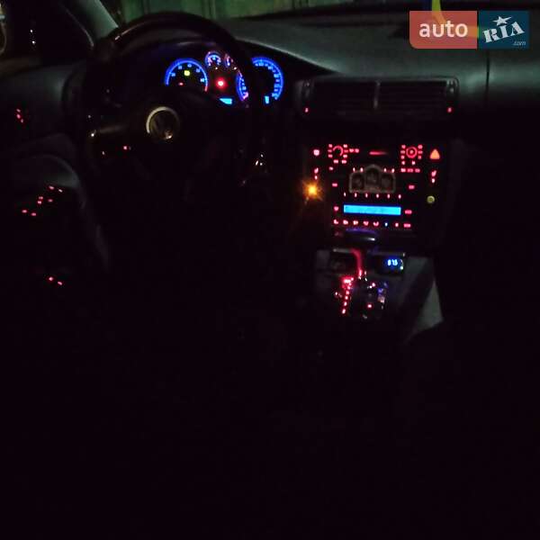 Седан Volkswagen Passat 2004 в Одесі