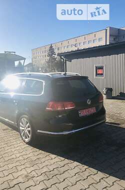 Универсал Volkswagen Passat 2012 в Сокале