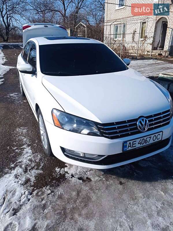 Седан Volkswagen Passat 2014 в Дніпрі