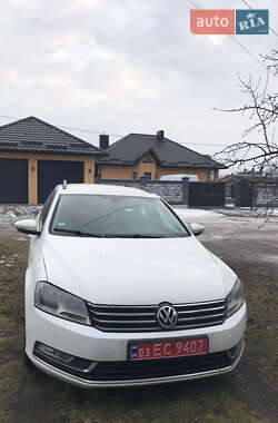 Универсал Volkswagen Passat 2012 в Луцке