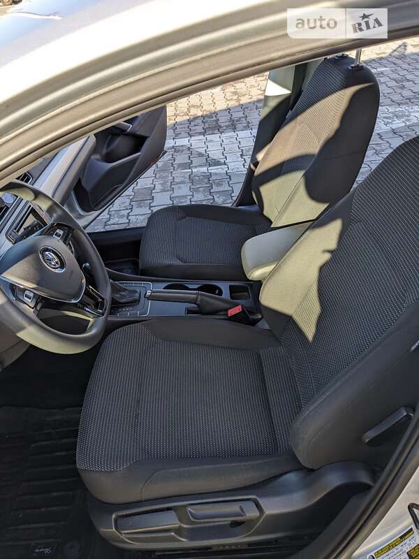 Седан Volkswagen Passat 2016 в Вишневом