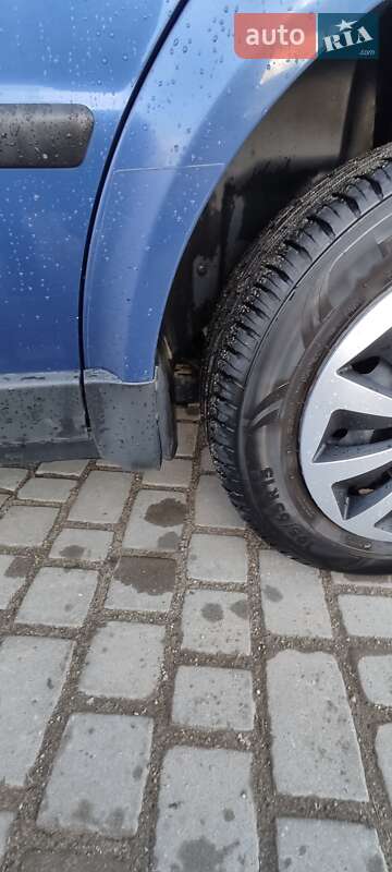 Седан Volkswagen Passat 1998 в Рожнятові