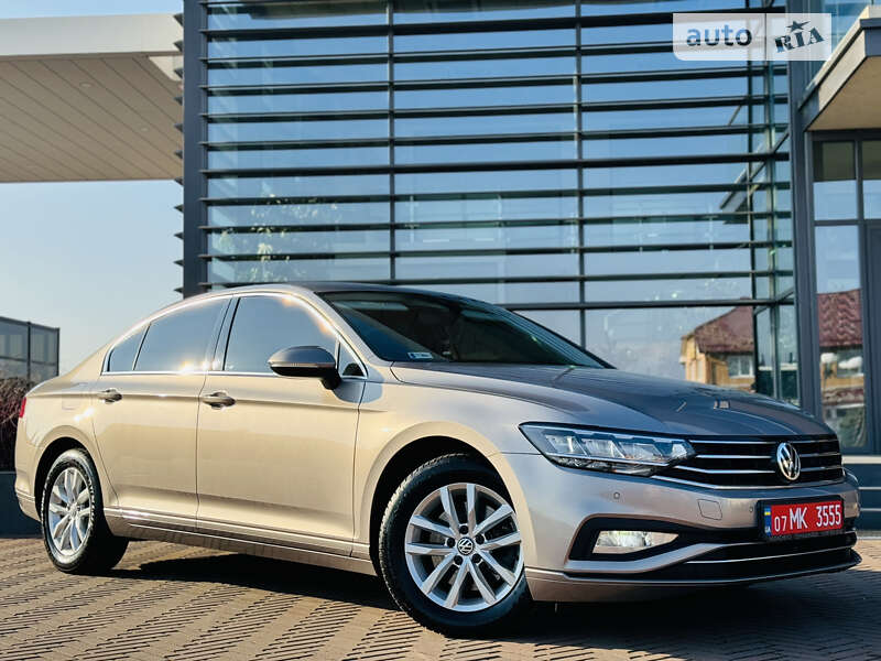 483 объявления о продаже Volkswagen Passat 2017 года