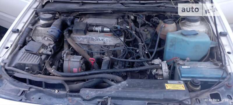 Седан Volkswagen Passat 1992 в Хмельницком