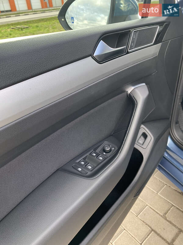 Універсал Volkswagen Passat 2016 в Луцьку