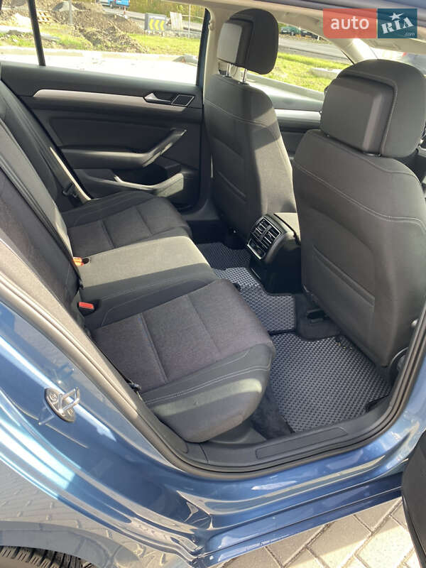 Універсал Volkswagen Passat 2016 в Луцьку
