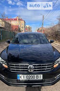 Седан Volkswagen Passat 2016 в Ирпене