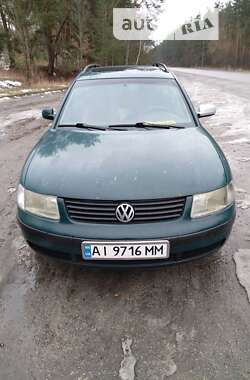 Универсал Volkswagen Passat 1998 в Киеве