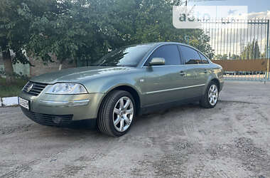 Седан Volkswagen Passat 2003 в Чернигове