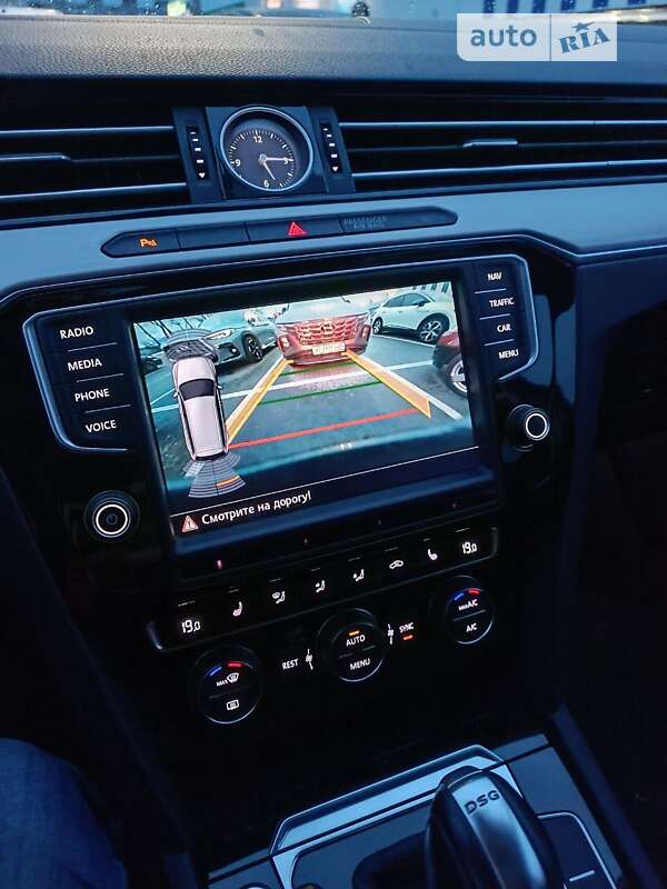 Универсал Volkswagen Passat 2015 в Одессе