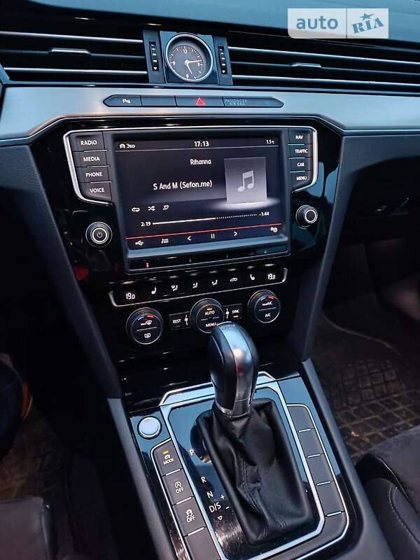 Универсал Volkswagen Passat 2015 в Одессе