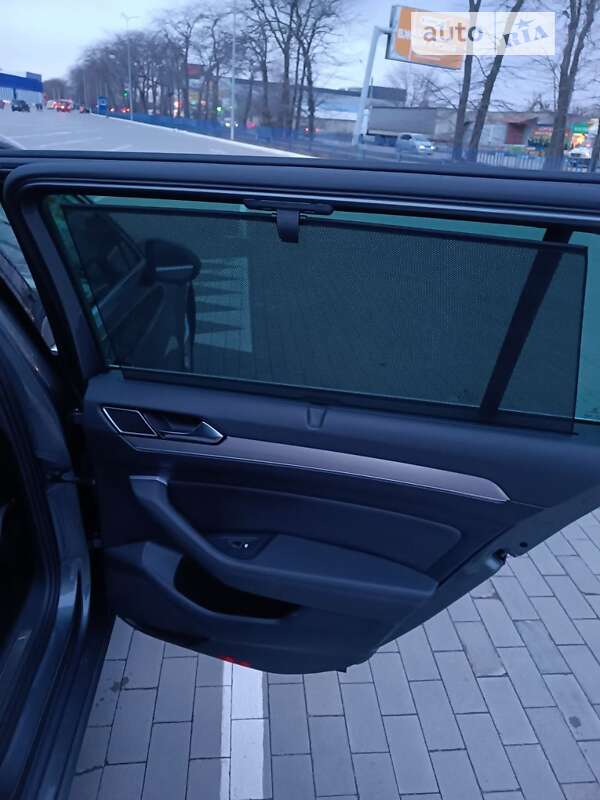 Универсал Volkswagen Passat 2015 в Одессе