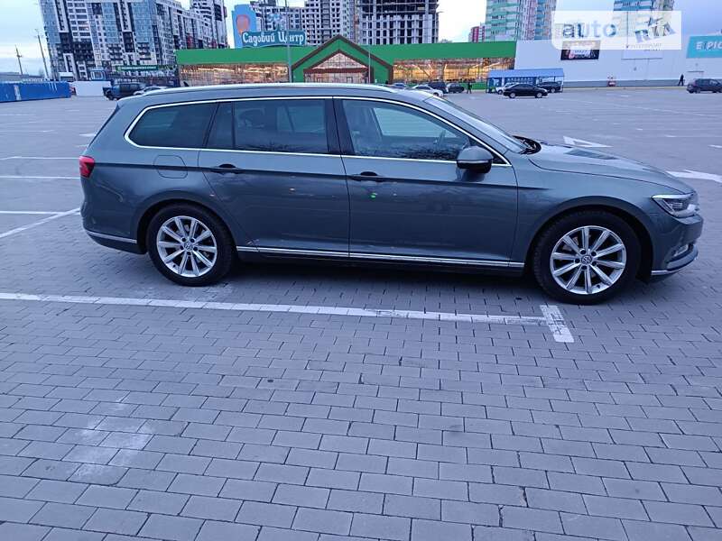 Универсал Volkswagen Passat 2015 в Одессе