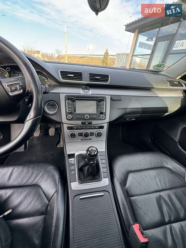 Универсал Volkswagen Passat 2014 в Одессе