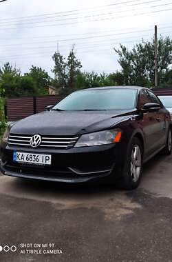 Седан Volkswagen Passat 2012 в Києві
