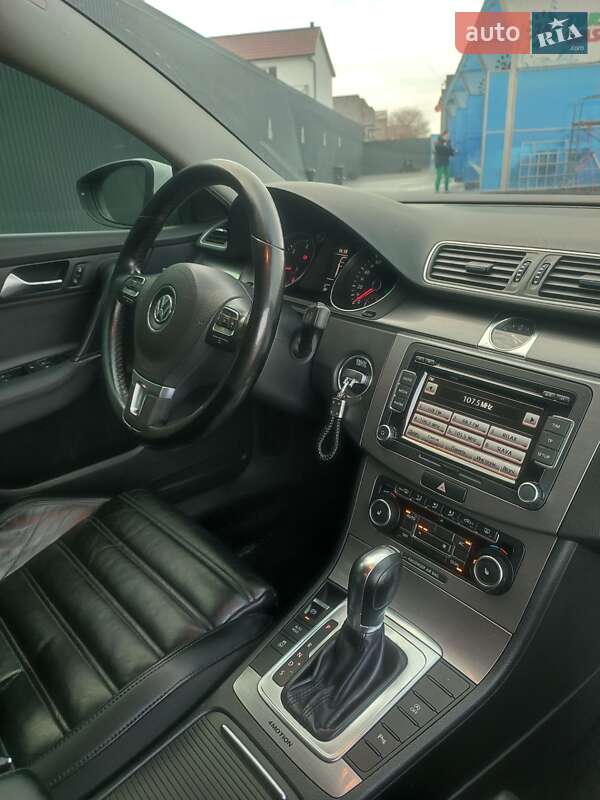 Седан Volkswagen Passat 2011 в Каменец-Подольском