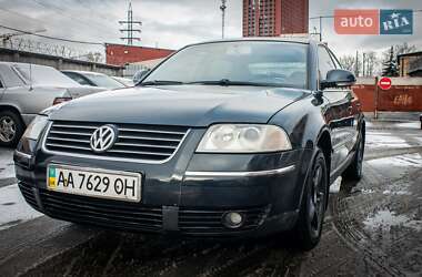 Седан Volkswagen Passat 2004 в Киеве