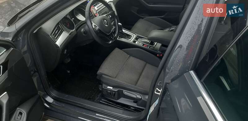 Универсал Volkswagen Passat 2016 в Ужгороде фото 7 Универсал Volkswagen Passat 2016 в Ужгороде