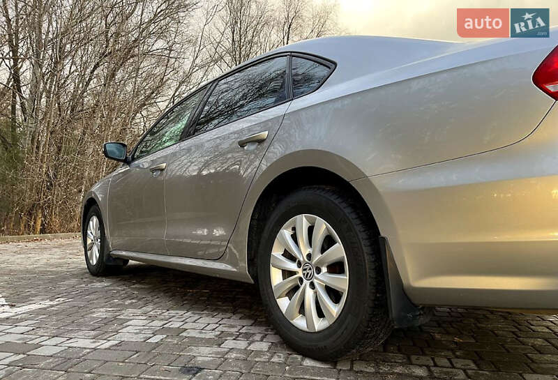 Седан Volkswagen Passat 2014 в Бучаче