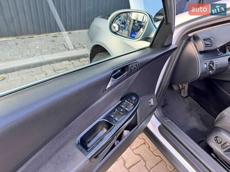 Седан Volkswagen Passat 2007 в Одессе