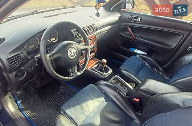 Седан Volkswagen Passat 2003 в Киеве