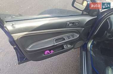 Седан Volkswagen Passat 2003 в Киеве