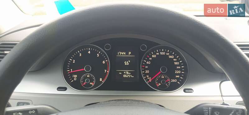 Універсал Volkswagen Passat 2009 в Шептицькому