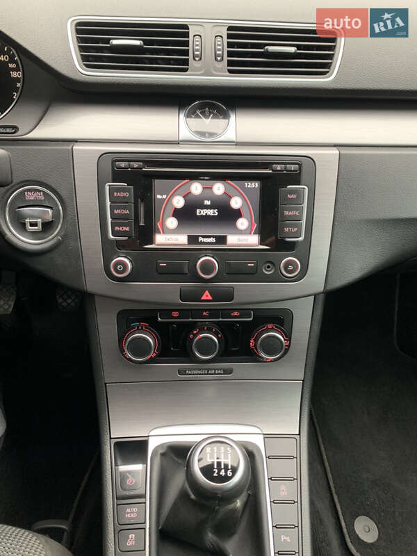 Універсал Volkswagen Passat 2011 в Мукачевому