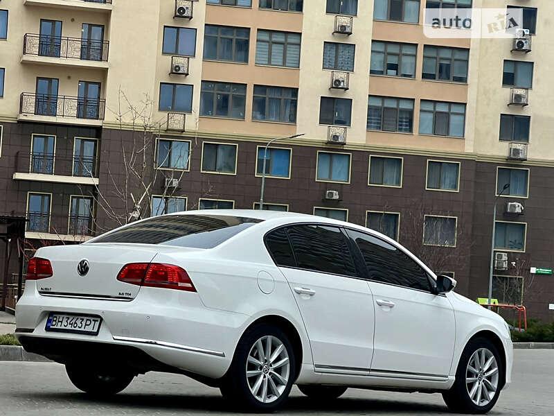 Седан Volkswagen Passat 2013 в Одессе