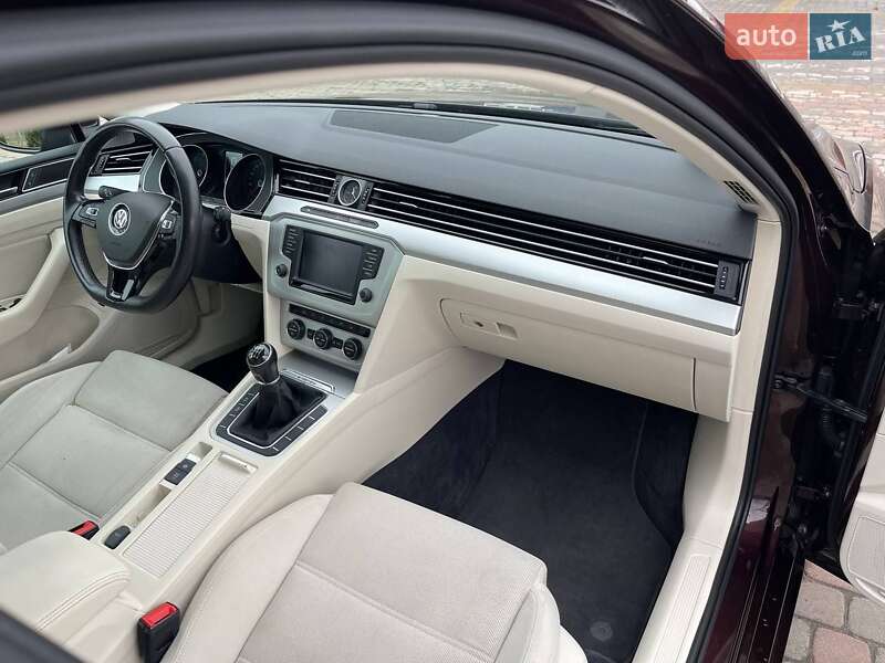 Универсал Volkswagen Passat 2015 в Сарнах