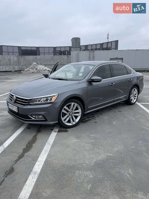 Седан Volkswagen Passat 2016 в Києві