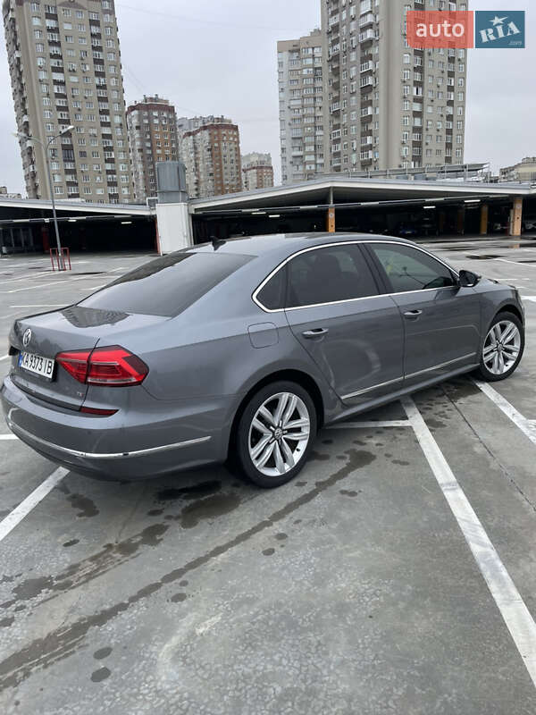 Седан Volkswagen Passat 2016 в Києві