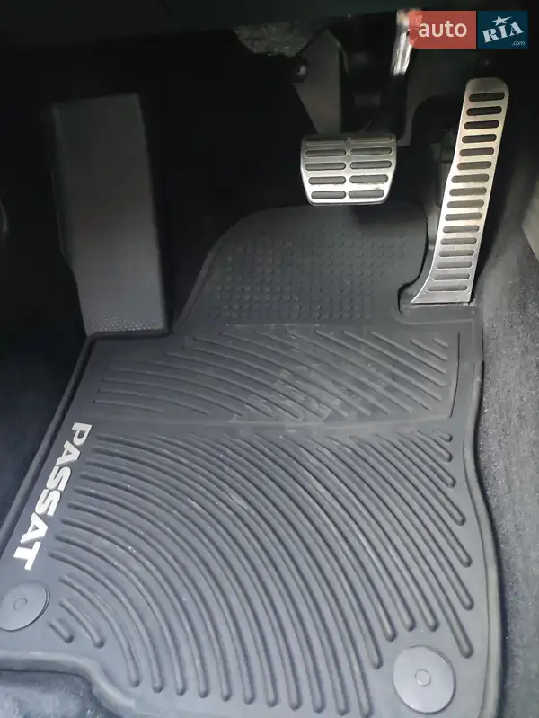 Volkswagen Passat 2018 VIN 1VWCA7A33JC044678 фото оголошення 29 з 79