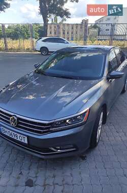 Седан Volkswagen Passat 2018 в Одесі