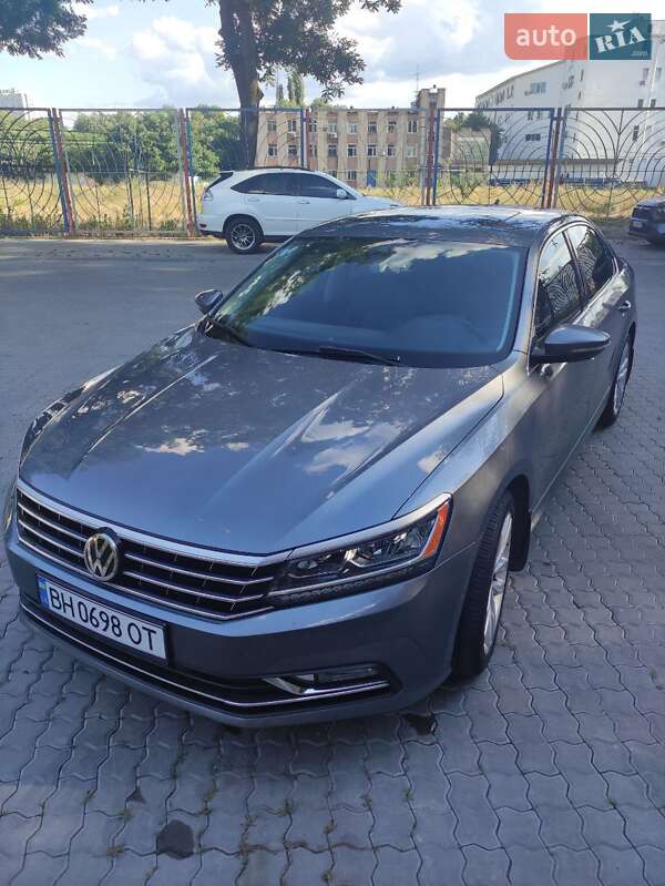 Седан Volkswagen Passat 2018 в Одесі