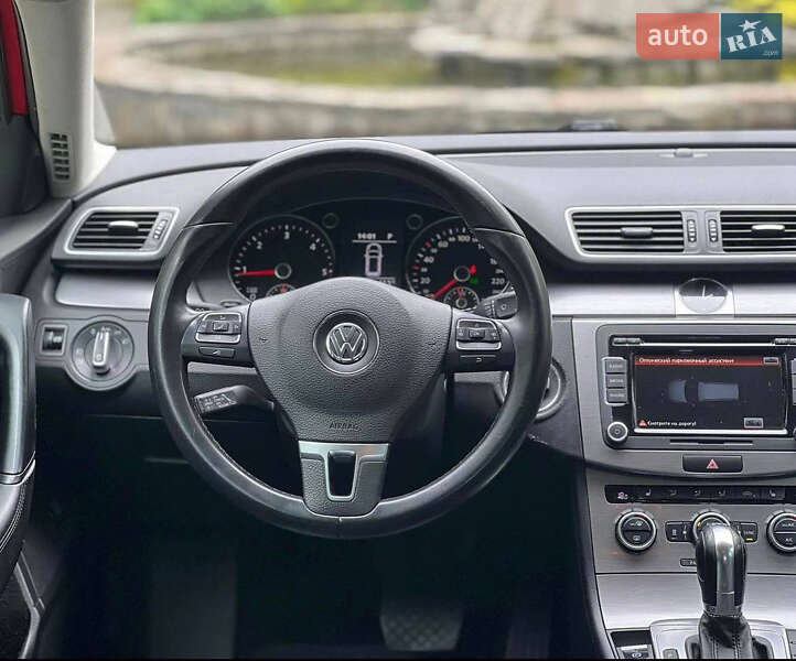 Універсал Volkswagen Passat 2013 в Самборі