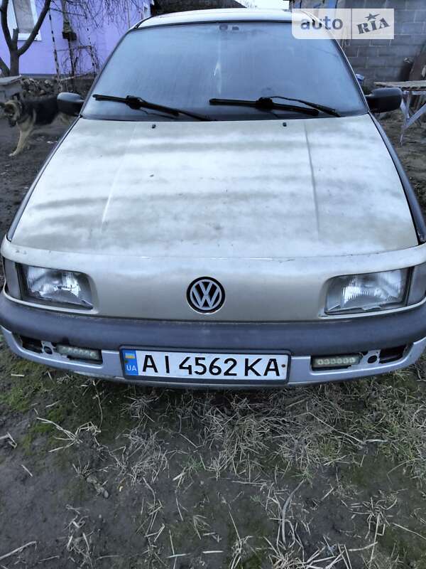 Седан Volkswagen Passat 1993 в Броварах