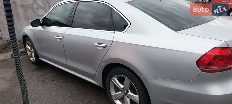 Седан Volkswagen Passat 2012 в Чернигове