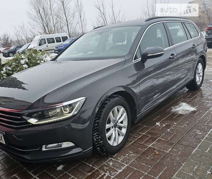 Универсал Volkswagen Passat 2015 в Золотоноше