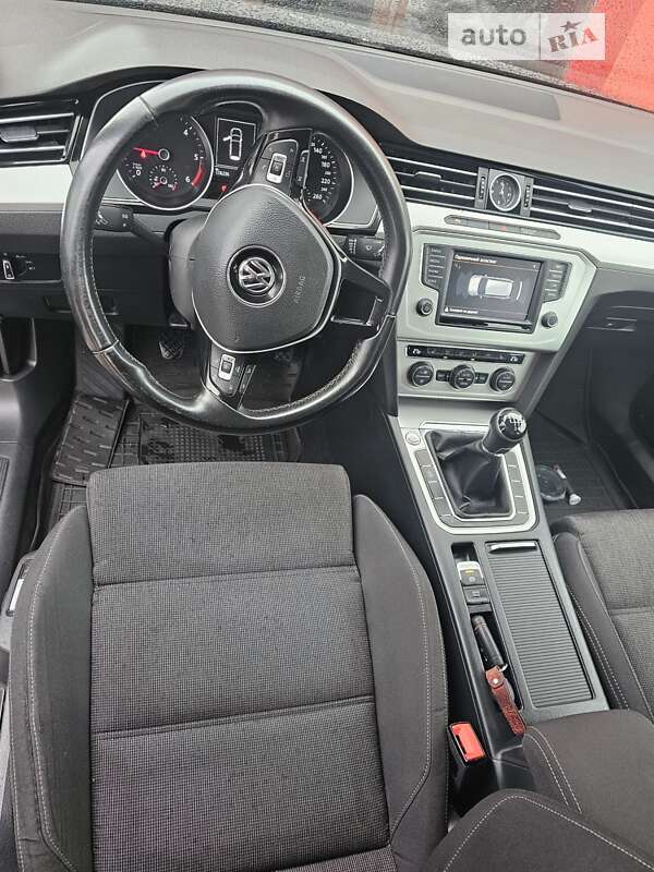 Универсал Volkswagen Passat 2015 в Золотоноше