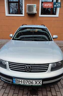 Универсал Volkswagen Passat 1998 в Одессе