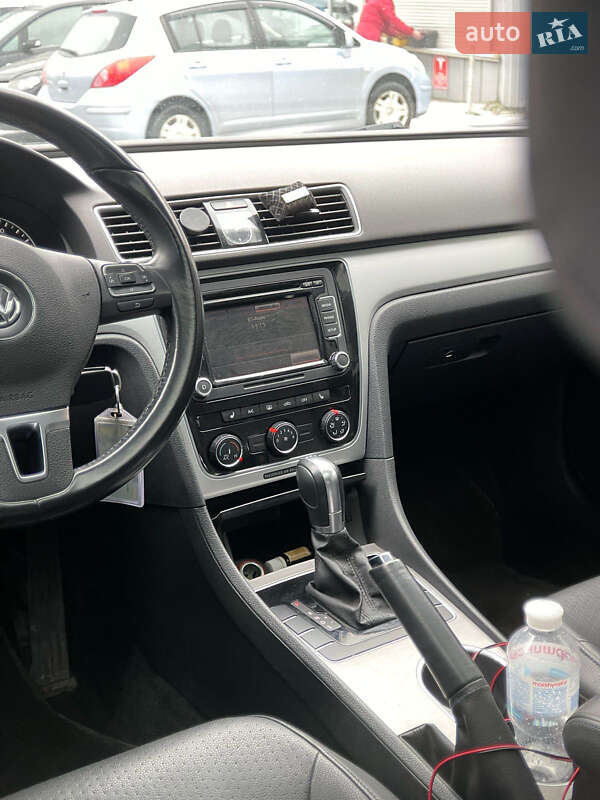 Седан Volkswagen Passat 2014 в Бердичеве