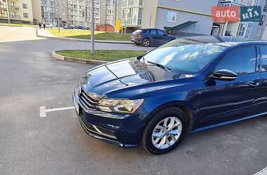 Седан Volkswagen Passat 2017 в 