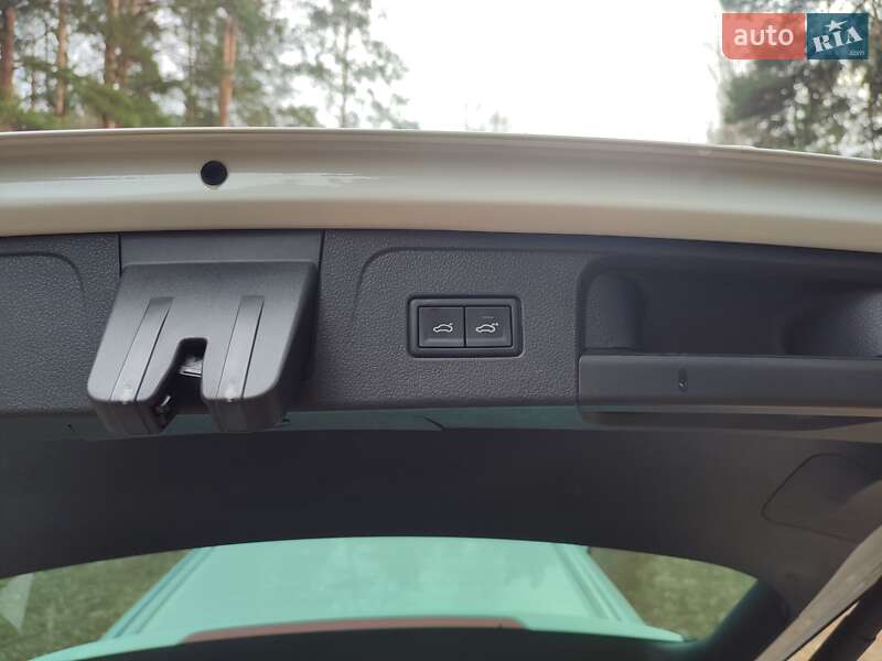 Універсал Volkswagen Passat 2017 в Вишгороді